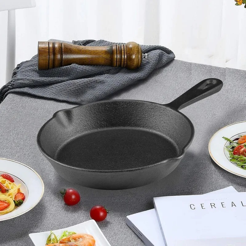 Skillet Cast Iron Camp - 1 szt. Patelnia żeliwna 14 cm