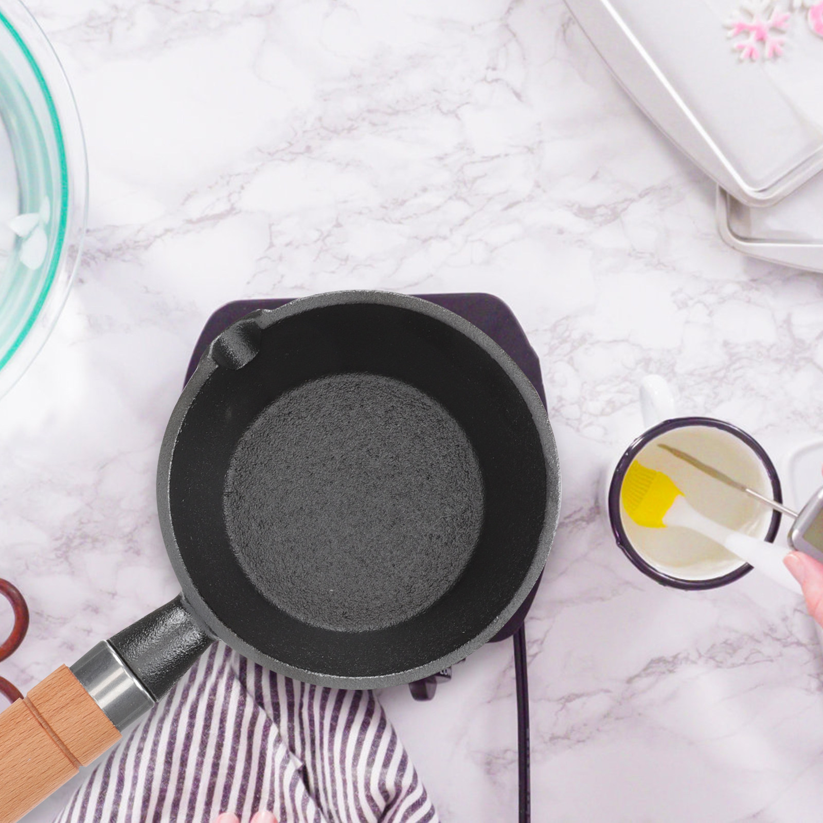 Mała patelnia żeliwna, lekka,  – Skillet Cast Iron Camp recenzja i cena